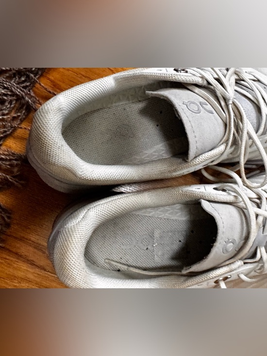 On Cloud Cloudventure Size 8.5 - Picture 5 of 7